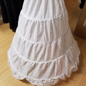 White crinoline underskirt - one size!!